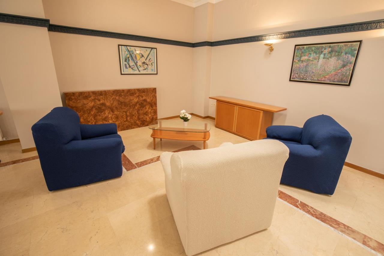 Hotel Bracamonte Пеньяранда-де-Бракамонте Екстер'єр фото